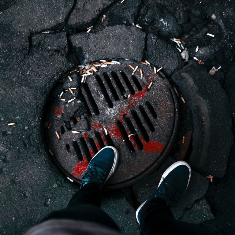 fogna londra piena di rifiuti