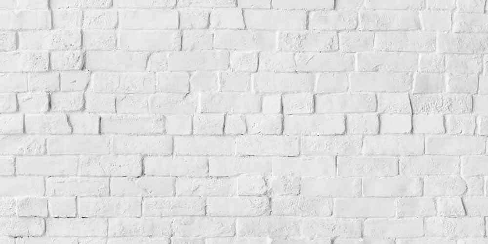 muro di mattoni bianchi