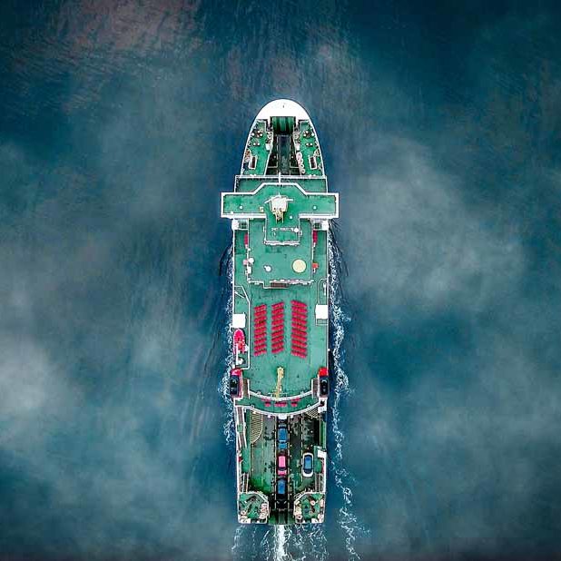 nave merci dall'alto