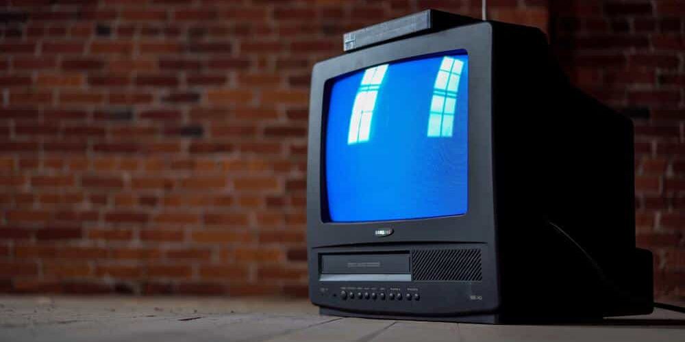 televisione vecchia cubo