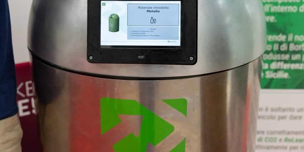 robot nando cestino per rifiuti