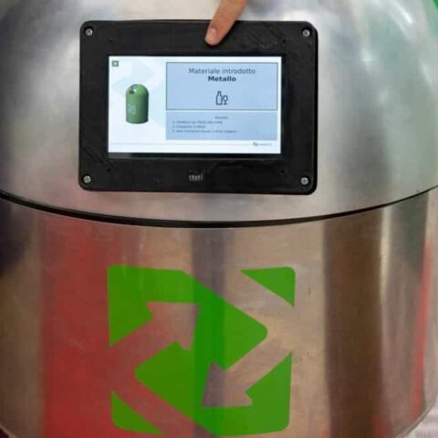 robot nando cestino per rifiuti